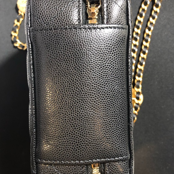 Brand new authentic Chanel bag very stylish out of stock in stores - Picture 4 of 9